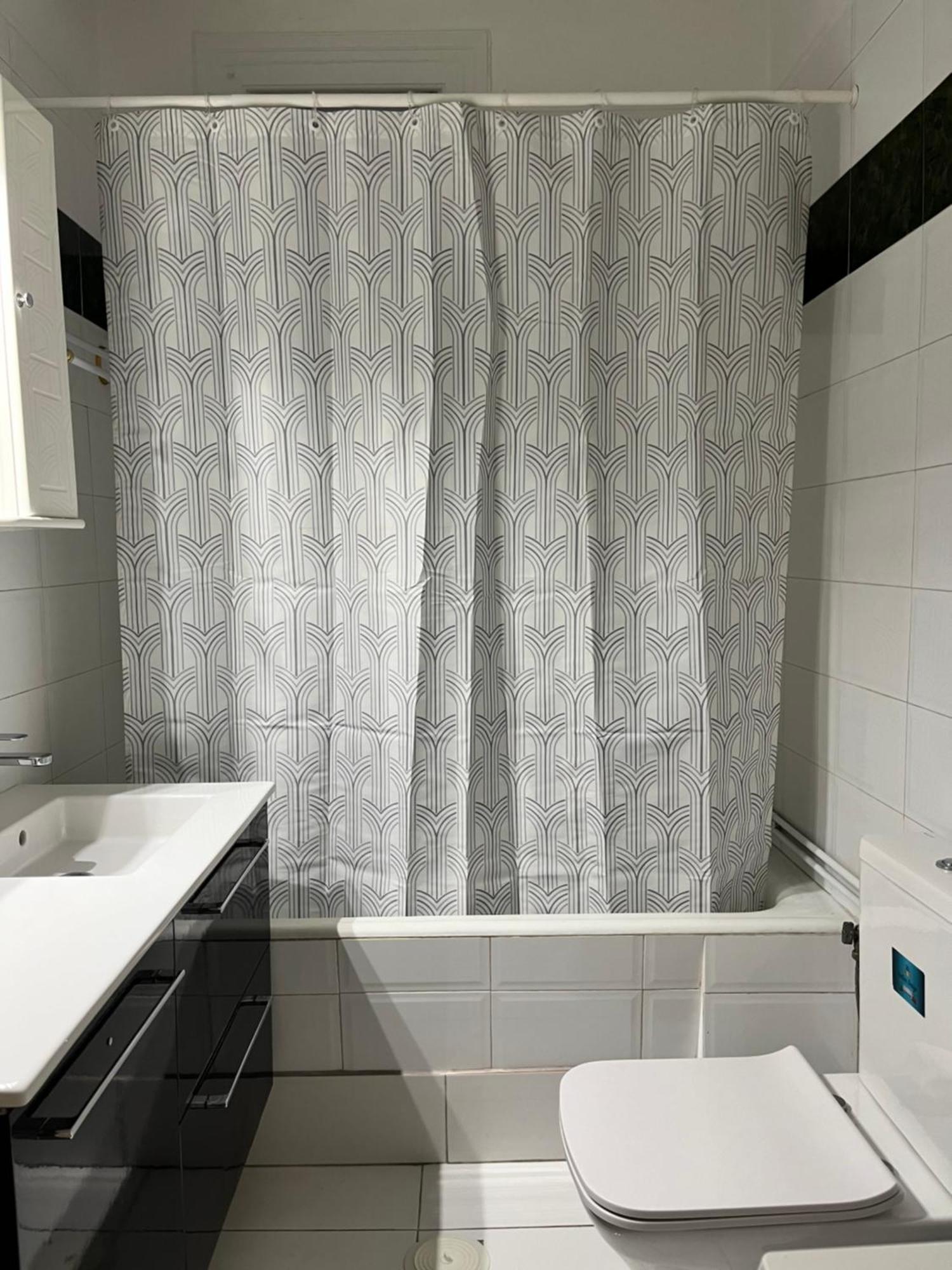 Quiet Apartment With Garden View In Kolonaki Athén Kültér fotó